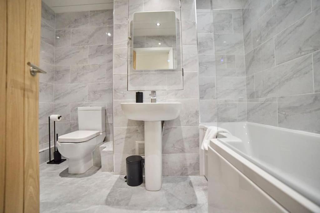 High Spec Spacious 2Bd Apt, Parking, Nr Newcastle Gateshead Esterno foto